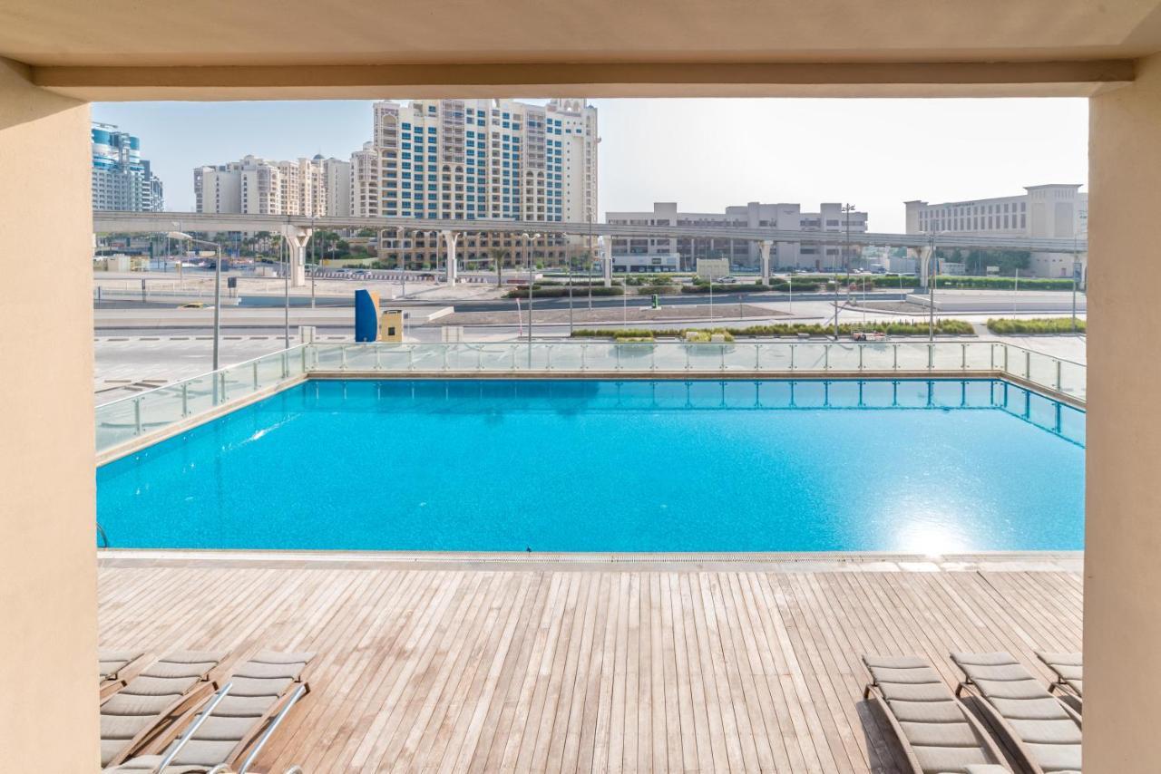Yanjoon Holiday Homes - Palm Views Apartments Dubai Exteriör bild